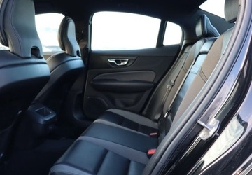 Volvo S60 III 2020 Volvo S60 B5 Hybrid Benzyna 25014KM AWD R-Design Gwarancja Salon POLSKA FV, zdjęcie 13