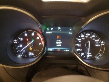 Alfa Romeo Stelvio SUV 2.0 Turbo 280KM 2018 Alfa Romeo Stelvio Ti Sport 2018 2.0l 2.0 Benzyna 280KM, zdjęcie 9