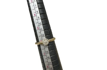 Złoto pierścionek pr.585 1g K1193/24