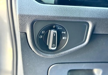 Volkswagen Touran III 2.0 TDI 150KM 2016 Volkswagen Touran 2.0 TDI CR TOP LED DSG Nvi kamera PDC Highline Panorama, zdjęcie 32