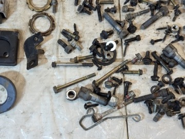 Разборка болтов регулятора оси рога грузиков Peugeot Citystar 50 2011+