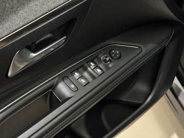 Peugeot 3008 II Plug-In Hybrid Facelifting 1.6 HYBRID 225KM 2021 Peugeot 3008 Allure Pack / LED / Kamera / 1właścic, zdjęcie 19