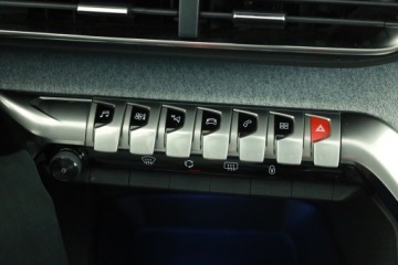 Peugeot 3008 II Crossover 1.2 PureTech 130KM 2018 Peugeot 3008 1.2 PureTech, Salon Polska, zdjęcie 8