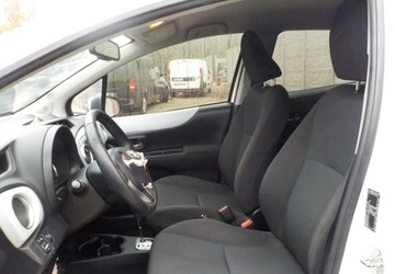 Toyota Yaris III Hatchback 5d Hybrid 100 74KM 2013 Toyota Yaris Okazja 1.5 Hybryda 75KM, zdjęcie 20