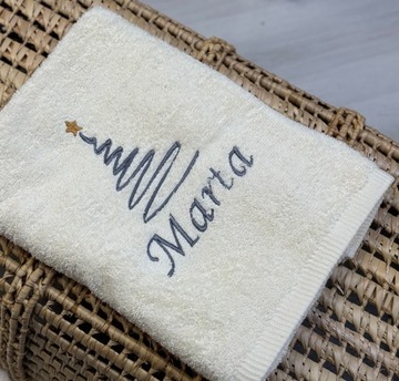 Полотенце 50х100 с вышивкой логотипа Деда Мороза именной персональный подарок