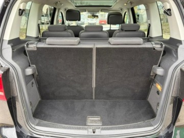 Volkswagen Touran II 2.0 TDI 140KM 2015 Volkswagen Touran Highline 7 osobowy navi, zdjęcie 23