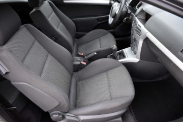 Opel Astra H Hatchback 5d 1.8 ECOTEC 140KM 2006 Opel Astra H GTC Sport 1.8 16V 140KM Wyposażona, Zadbana, BEZ Wkładu ZOBACZ, zdjęcie 15