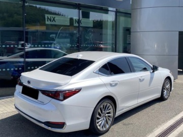 Lexus ES VII (XV70) Sedan Facelifting 300h 218KM 2025 Od ręki - 300h Omotenashi 2.5 E-CVT 218KM | Podgrzewane fotele!, zdjęcie 3