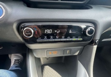 Toyota 2021 Toyota Yaris Hybryda Automat Kamera 1.3 Benzyna 99KM, zdjęcie 13