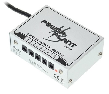 Блок питания для пяти гитарных эффектов Harley Benton PowerPlant Junior.