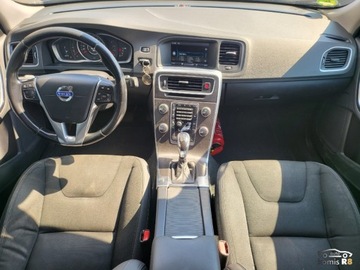 Volvo V60 I Kombi Facelifting 1.6 D2 115KM 2013 Volvo V60 115KM 2013r 230TysKm Automat Oleje Filtry Rozrzad Olej w skrzyni, zdjęcie 13