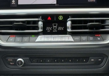 BMW Seria 3 G20-G21 Touring 2.0 320d 190KM 2022 BMW Seria 3 320d 190km M Pakiet HeadUp Kamera cofania Kola 19 cali Alcanta, zdjęcie 27