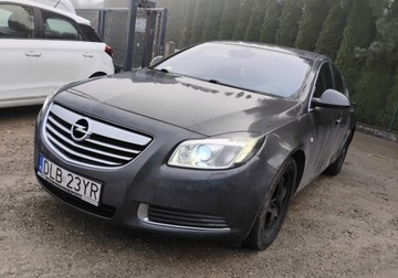 Opel Insignia I Sedan 2.0 CDTI ECOTEC 130KM 2010 Opel Insignia 2010r, 2.0 CDTI. AUTOMAT. Lekko uszkodzony tyl. Jezdzi. 2.0, zdjęcie 1