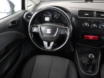 Seat Leon II 1.9 TDI 105KM 2010 Seat Leon 1.9 TDI, Salon Polska, Klima, zdjęcie 6