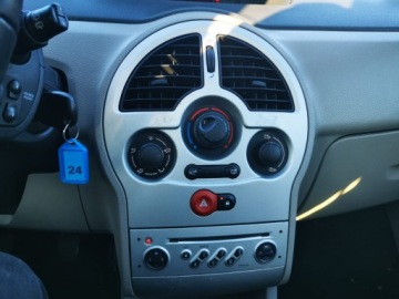 Renault Modus Hatchback 1.6 i 16V 88KM 2005 RENAULT MODUS 1.6 i 16V 88KM, Manual, Klimatyzacja, zdjęcie 16