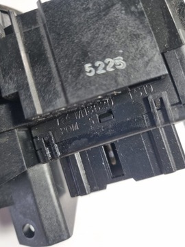 HONDA CIVIC JAZZ SPÍNAČ PŘEPÍNAČ KOMBINOVANÝ ŘÍDÍCÍ OE M18620