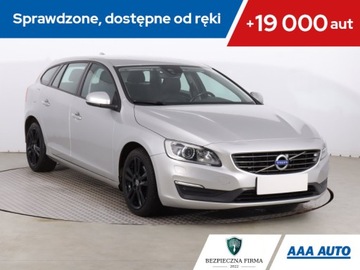 Volvo V60 I Kombi Facelifting 2.0 D4 DRIVE-E 181KM 2014 Volvo V60 D4 2.0, Salon Polska, Serwis ASO