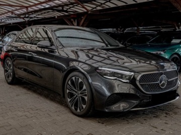 Mercedes Klasa E W214 Sedan 2.0 200 204KM 2025 E Klasa 200 4-Matic Avantgarde 2.0 (204KM) 2025, zdjęcie 1