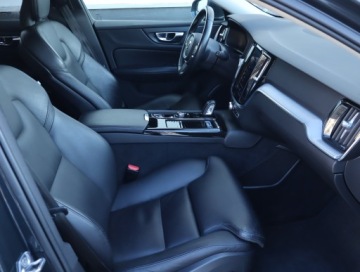 Volvo V60 II  Kombi Plug-in 2.0 T6 Plug-In Hybrid 341KM 2020 Volvo V60 T6 Twin Engine, 4X4, Automat, Skóra, zdjęcie 8