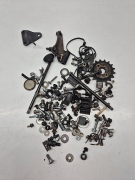 Honda VT 750 Shadow (97) ŚRUBY ŚRUBKI