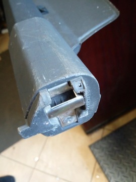 РОЛИК БАГАЖНИКА РОЛИК VW TOURAN I 7 МЕСТ 03-10 ОРИГИНАЛ*