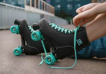 Классические роликовые коньки Croxer Alessa Black/Mint 38 в стиле ретро