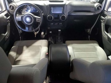 Jeep Wrangler III Unlimited Facelifting 3.6 V6 286KM 2015 Jeep Wrangler 2015, silnik 3.6, 44, od ubezpie..., zdjęcie 7