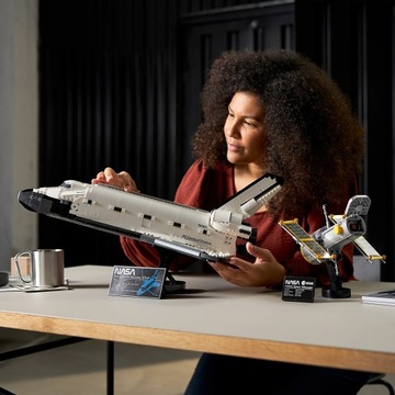 LEGO ICONS 10283 Шаттл НАСА «Дискавери»