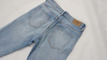 ZARA spodnie jeansy z dziurami haft r 32 k2