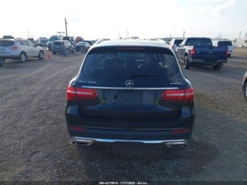 Mercedes GLC C253 2018 Mercedes-Benz GLC 2018 r., 2,0L 300 4MATIC 2.0 Benzyna 241KM, zdjęcie 4
