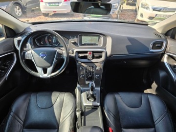 Mazda 3 III Sedan 2.0 SKYACTIV-G 120KM 2014 Volvo V40 2.0 HDi 190 KM skóra nawigacja alufelgi grzane fotele gwarancja, zdjęcie 10
