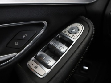 Mercedes Klasa C W205 Kombi 180 156KM 2017 Mercedes C 180 automat full LED navi klima auto, zdjęcie 32