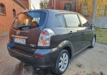 Toyota Corolla Verso AR10 2.2 D-4D 136KM 2008 Toyota Corolla Verso Bezwypadkowa 7-osobowa GetHelp 2.2 Diesel 136KM, zdjęcie 2