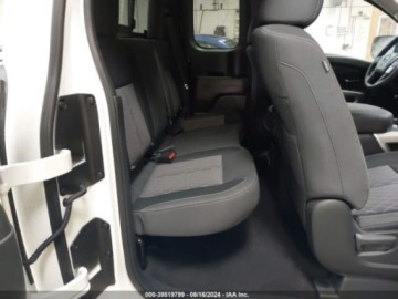 Nissan Titan 2024 Nissan Titan 2024r., 4x4, 5.6L 5.6 Benzyna 400KM, zdjęcie 9