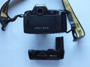 Nikon F90X + Nikon AF Nikkor 35–70 мм 1:3,3–4,5