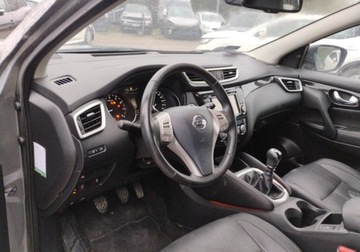 Nissan Qashqai II Crossover 1.2 DIG-T 115KM 2017 Nissan Qashqai 2017r, 1.2 Benzyna. Uszkodzone boki. Jezdzi. 1.2 Benzyna, zdjęcie 5
