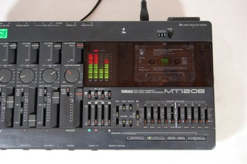 МНОГОТРЕКОВЫЙ КАССЕТНЫЙ РЕКОРДЕР YAMAHA MT-120S