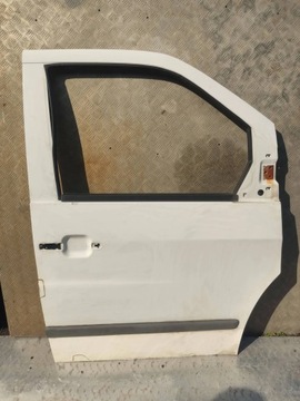 DVEŘE PŘEDNÍ PRAVÉ MERCEDES VITO VIANO W638 72