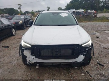 Volvo XC40 2024 Volvo XC 40 B5 Plus Dark Theme 2024 2.0l 2.0 Benzyna 247KM, zdjęcie 7