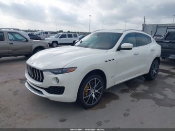 Maserati Levante 2018 Maserati Levante Maserati Levante S GranLusso 3.0 Benzyna 424KM, zdjęcie 2