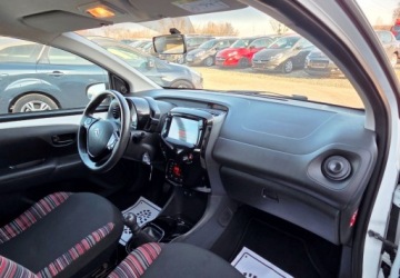 Citroen C1 II Hatchback 5d 1.0 VTi 72KM 2018 Citroen C1 1,0 Ben 72 KM Benzyna 72KM, zdjęcie 15