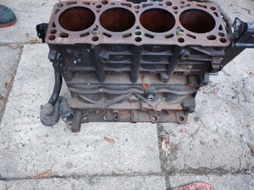 BLOK MOTORU BDK 2.0 SDI GOLF V CADDY 3 038121AT