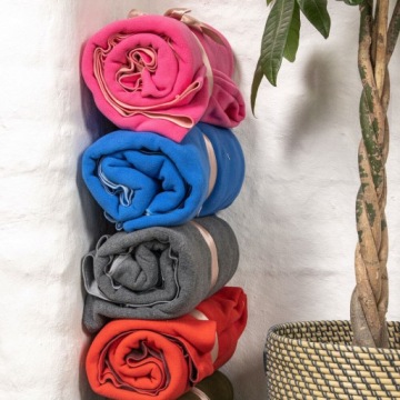 Одеяло для йоги Myga Fleece розовое