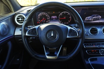 Mercedes Klasa E W213 Limuzyna 2.0 220d 194KM 2016 Mercedes-Benz Klasa E Panorama Skora HeadUp AMG InteriorExterior Tempo, zdjęcie 20