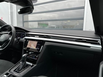 Volkswagen Arteon Shooting Brake R 2.0 TSI 320KM 2022 Volkswagen Arteon 2.0TSI 320KM 4X4 R DSG l DCC, Pa, zdjęcie 11
