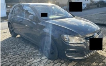 Volkswagen Golf VII Hatchback 3d 1.6 TDI BlueMotion 110KM 2015 Volkswagen Golf Bezwypadkowy, nowe sprzeglo, LOUNGE 1.6 Diesel 110KM, zdjęcie 38