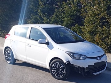 Hyundai i20 I Hatchback 5d Facelifting 1.4 CRDi 90KM 2013 LIFT 1.4 crdi-Klimatronic-6 biegów, zdjęcie 4