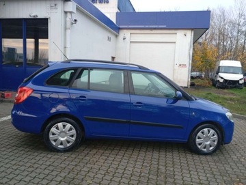 Skoda Fabia II Kombi 1.2 70KM 2008 Skoda Fabia 1.2 Combi PROSTA benzyna KLIMATYZACJA 157 tys. przebiegu 1.2, zdjęcie 21