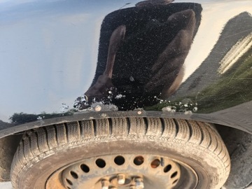 BLATNÍK LEVÝ PŘEDNÍ VOLVO V50 KÓD LAK 019-26