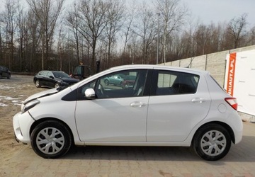 Toyota Yaris III Hatchback 5d Facelifting 2017 1.0 VVT-i 72KM 2020 Toyota Yaris Okazja Benzyna 72KM, zdjęcie 11
